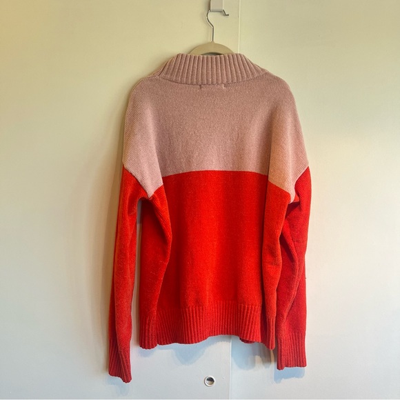 [NEW!] Mock neck chenille two tone sweater ❤️🩷 - Picture 4 of 7